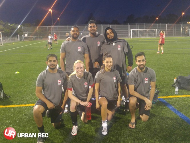 /userfiles/Vancouver/image/gallery/League/10144/Blood_Sweat_and_Beers_Lower_B_Finals_Champions_1_.jpg