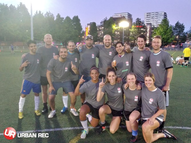 /userfiles/Vancouver/image/gallery/League/10144/Pool_A_champs_-_Kick_it_Like_Its_Hot.jpg