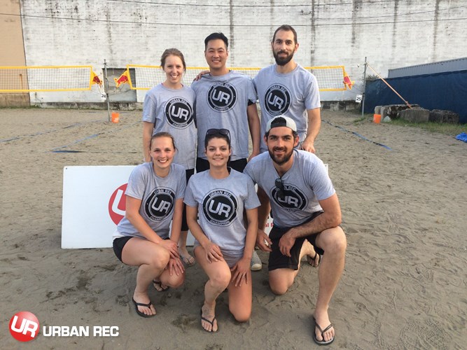 /userfiles/Vancouver/image/gallery/League/10150/Monday_Urban_Beach_Pool_C_Champs-_Ballsballs.jpg