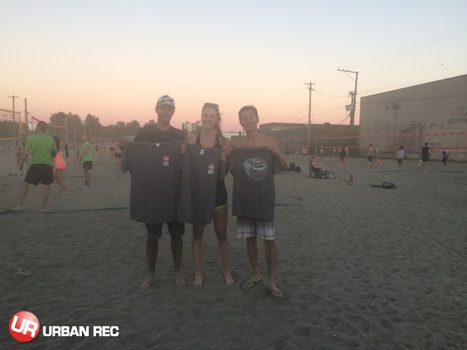 /userfiles/Vancouver/image/gallery/League/10156/Sunday_Urban_Beach_Coed_4s_Pool_B_Champs-_Hit_Squad.jpg