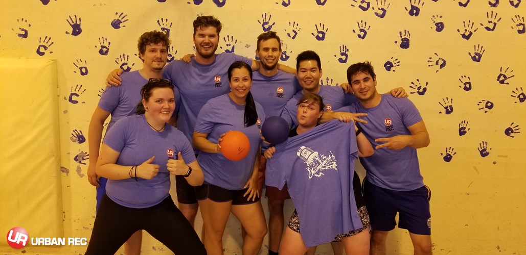 /userfiles/Vancouver/image/gallery/League/10213/z_-_A_pool_Champs_-_1_ball__2_ball__red_ball__blue_ball.jpg