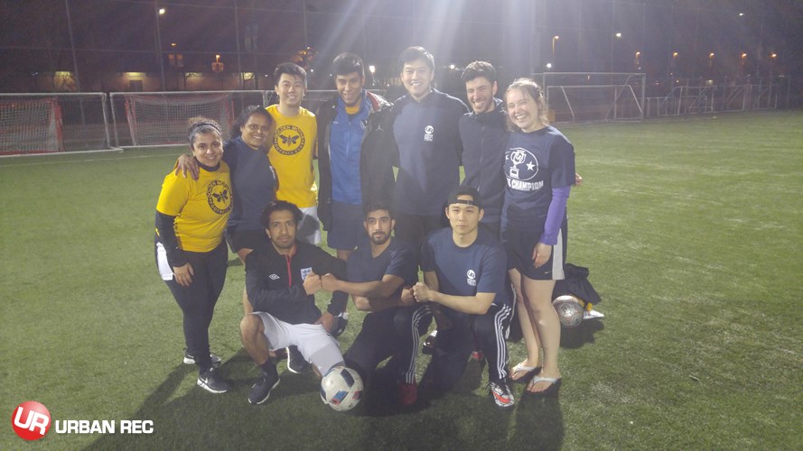 /userfiles/Vancouver/image/gallery/League/10334/z_-_Pool_B_-_golden_moths_championship_pic.jpg