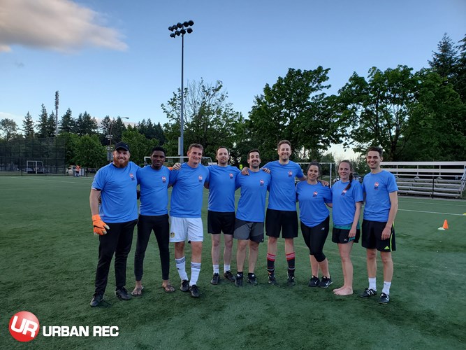 /userfiles/Vancouver/image/gallery/League/10341/z_-_Jugo_Juice_Champs_-_Looking_to_Score.jpg