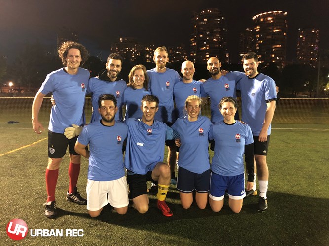 /userfiles/Vancouver/image/gallery/League/10369/zSubway_Division_Champs_-Team_Pele.jpg