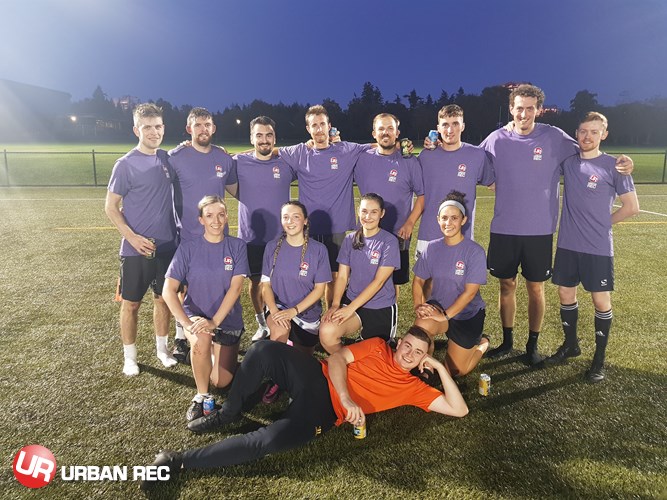 /userfiles/Vancouver/image/gallery/League/10391/zzz_-_recreational_users_-_GIB_Maple_Shack_Champs.jpg