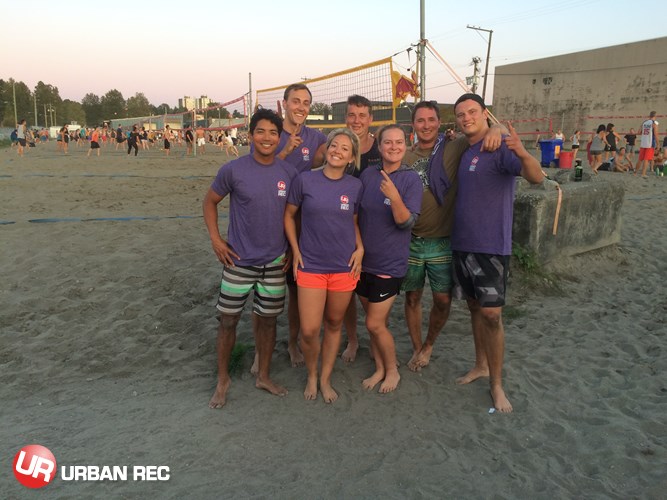 /userfiles/Vancouver/image/gallery/League/10409/Pool_B_Champs-_BUMP_UGIES__Erik_.jpg