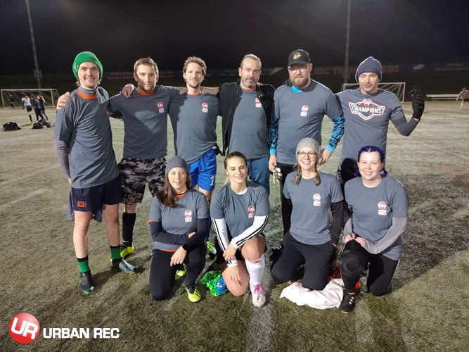 /userfiles/Vancouver/image/gallery/League/10418/z-Kicks_and_giggles_-_gib_west_coast_ipa.jpg
