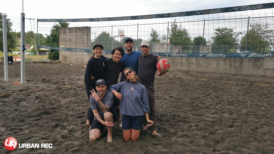/userfiles/Vancouver/image/gallery/League/10601/Death_Volley_Girls.jpg