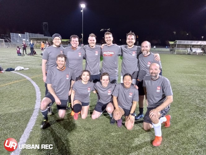 /userfiles/Vancouver/image/gallery/League/10668/Z-Champs-_Granville_Island_Brewing_English_Bay_Ale_Division_C-_COWI_Crush.jpg