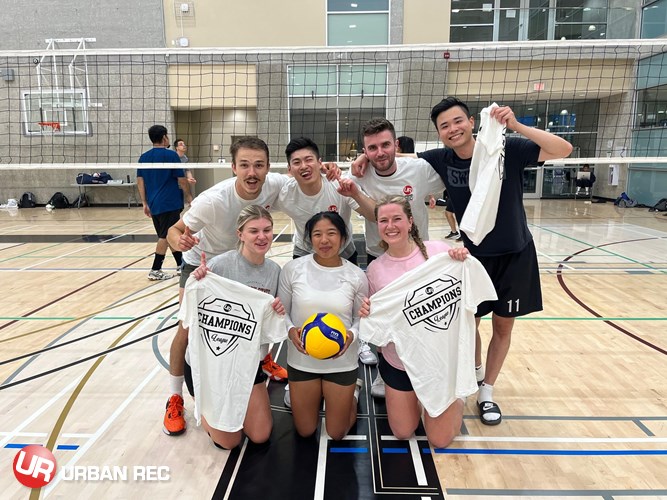 /userfiles/Vancouver/image/gallery/League/10724/z_Pool_B_Champs_-_She_a_10_but_she_cant_receive.jpg