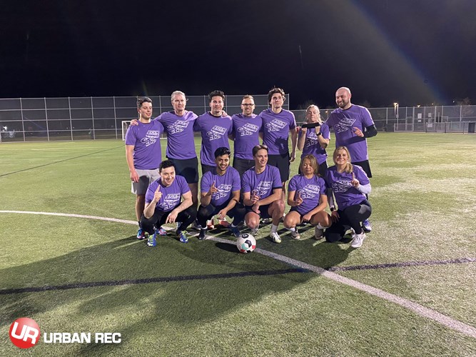 /userfiles/Vancouver/image/gallery/League/10787/z_Division_B_Champs_-_Avison_Young_.jpg