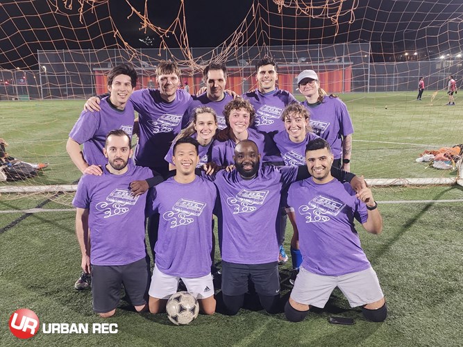 /userfiles/Vancouver/image/gallery/League/10790/z-_pool_b_champs_Mark_Sharks___Sunday_DT_CHAMPIONS__.jpg