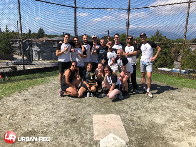 /userfiles/Vancouver/image/gallery/Tournament/10380/MaxFun_Social_League_Champs_-_The_Van_City_Beer_Batters.jpg